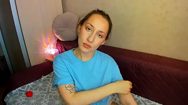 Snapshot of MelodyOfLovee chatting on 03/27/26, 05:24 MelodyOfLovee online show from 03/27/26, 05:24