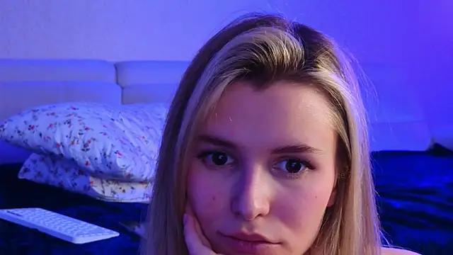 elsa limerence online show from 01/07/25, 01:57