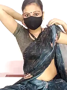 Snapshot of pujabhabi51 chatting on 01/10/25, 03:16 pujabhabi51 online show from 01/10/25, 03:16