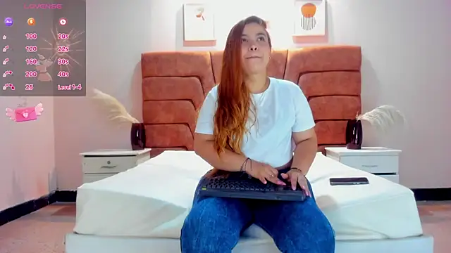 MAHIASMITH13 online show from 01/03/25, 01:14