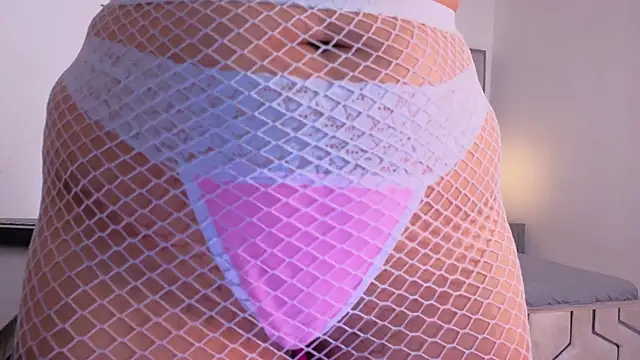 MAISE HILL1 online show from 03/31/26, 02:17