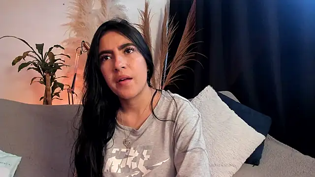 Snapshot of Serenity_Day chatting on 03/21/26, 06:00 Serenity Day online show from 03/21/26, 06:00