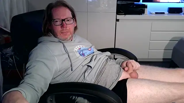 VSteph online show from 10/04/25, 01:03