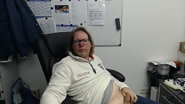 VSteph online show from 12/15/25, 04:00