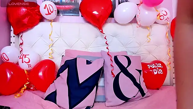 Snapshot of alice__tylor chatting on 02/18/25, 11:55 alice tylor online show from 02/18/25, 11:55