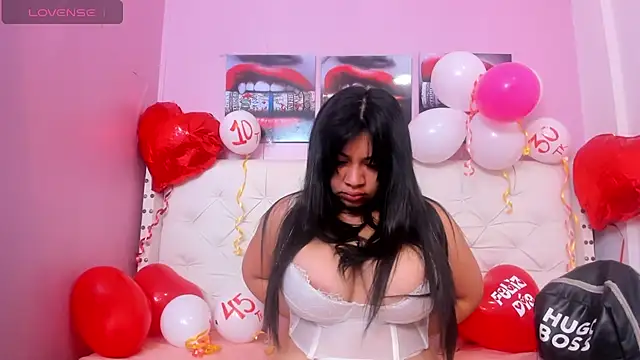 Snapshot of alice__tylor chatting on 02/19/25, 12:11 alice tylor online show from 02/19/25, 12:11