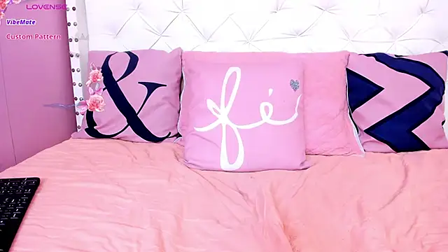 Snapshot of alice__tylor chatting on 02/28/25, 02:42 alice tylor online show from 02/28/25, 02:42