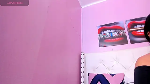 Snapshot of alice__tylor chatting on 03/17/25, 11:21 alice tylor online show from 03/17/25, 11:21