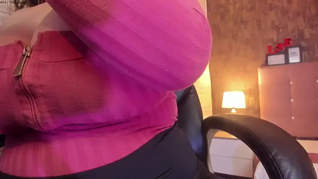 Snapshot of alice__tylor chatting on 10/12/25, 11:53 alice tylor online show from 10/12/25, 11:53