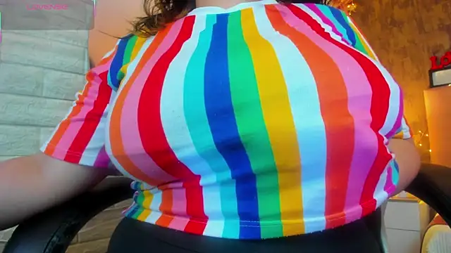 Snapshot of alice__tylor chatting on 12/19/25, 09:49 alice tylor online show from 12/19/25, 09:49