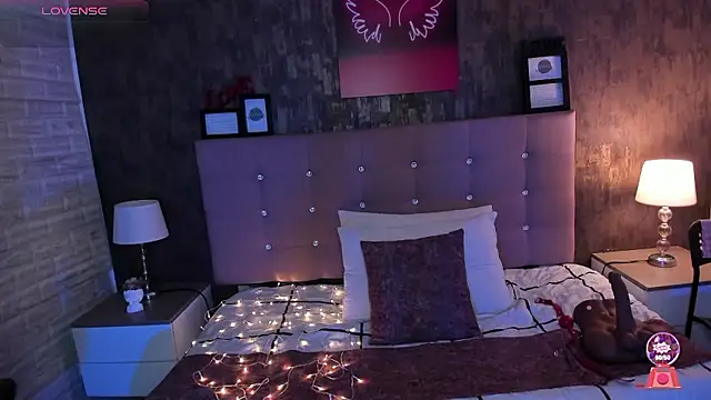 Snapshot of alice__tylor chatting on 01/17/26, 11:37 alice tylor online show from 01/17/26, 11:37