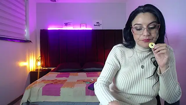 Zuzana21 online show from 12/17/24, 03:49