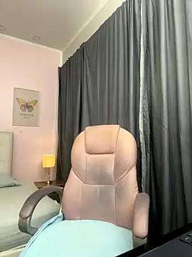 liss black online show from 09/26/25, 03:54