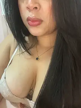 Snapshot of debiigg chatting on 02/02/25, 04:26 debiigg online show from 02/02/25, 04:26