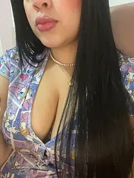 Snapshot of debiigg chatting on 02/04/25, 08:28 debiigg online show from 02/04/25, 08:28