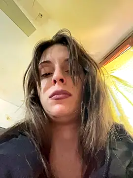 Snapshot of Yasmine47 chatting on 09/26/25, 07:45 Yasmine47 online show from 09/26/25, 07:45