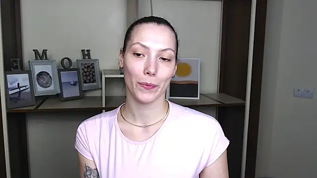 Snapshot of VanessaMay_ chatting on 03/21/26, 01:48 VanessaMay online show from 03/21/26, 01:48