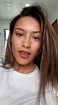 Snapshot of Gabby_and_Alice chatting on 01/02/25, 06:01 Gabby and Alice online show from 01/02/25, 06:01