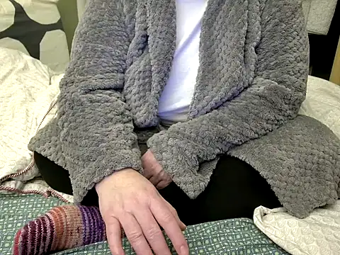 MarthaBriest online show from 12/22/25, 03:03