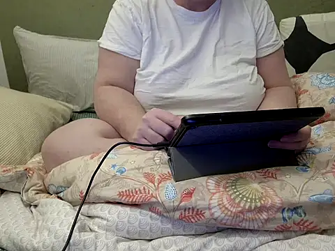 MarthaBriest online show from 12/22/25, 09:56