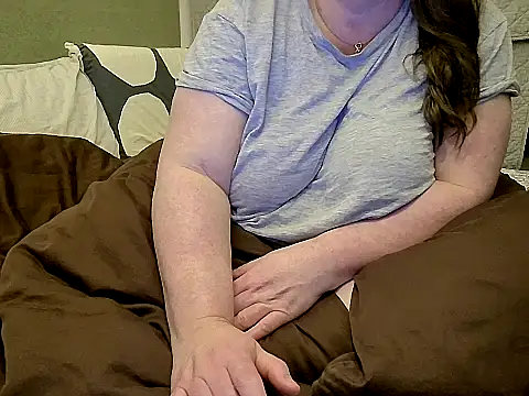 Snapshot of MarthaBriest chatting on 05/16/26, 03:03 MarthaBriest online show from 05/16/26, 03:03
