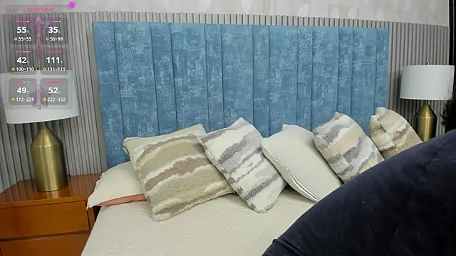 pretty sunlight  online show from 10/16/25, 01:28