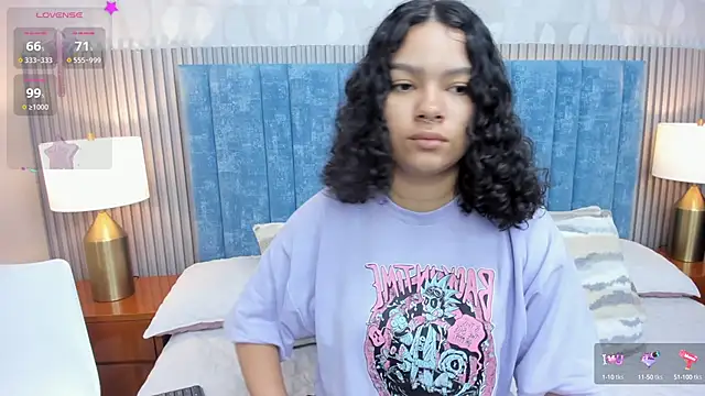 pretty sunlight  online show from 10/24/25, 01:35