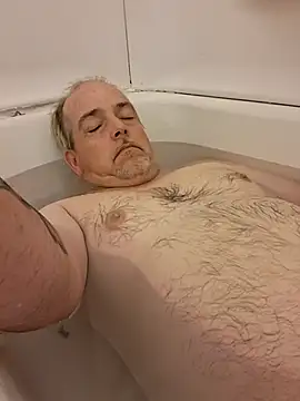 Snapshot of marc1812 chatting on 10/07/25, 02:20 marc1812 online show from 10/07/25, 02:20