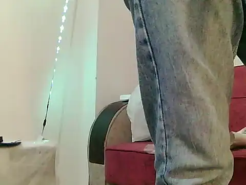 Snapshot of Joealex- chatting on 03/12/26, 01:45 Joealex- online show from 03/12/26, 01:45