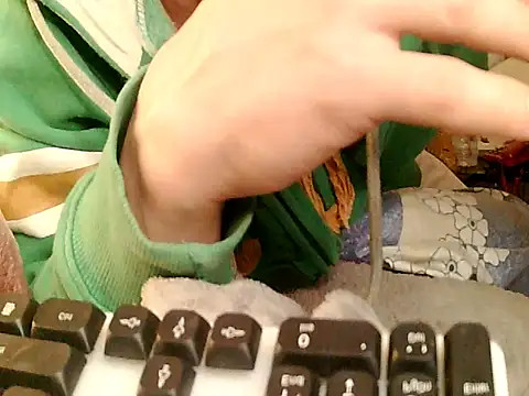 Snapshot of Joealex- chatting on 04/05/26, 08:39 Joealex- online show from 04/05/26, 08:39