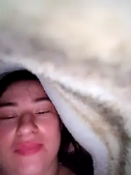 Snapshot of YuliannaFox chatting on 02/06/25, 10:43 YuliannaFox online show from 02/06/25, 10:43