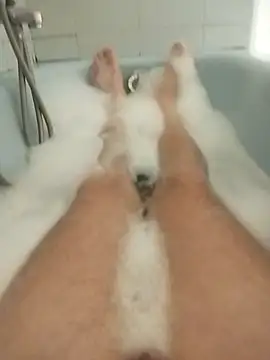 Snapshot of hexsmith96 chatting on 12/15/24, 10:28 hexsmith96 online show from 12/15/24, 10:28