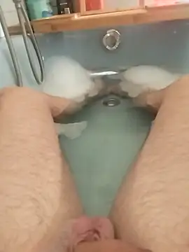 Snapshot of hexsmith96 chatting on 12/29/24, 02:31 hexsmith96 online show from 12/29/24, 02:31