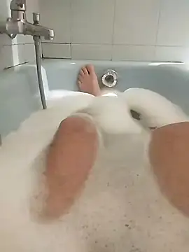 Snapshot of hexsmith96 chatting on 01/05/25, 02:52 hexsmith96 online show from 01/05/25, 02:52