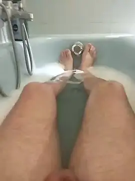 Snapshot of hexsmith96 chatting on 01/23/25, 04:04 hexsmith96 online show from 01/23/25, 04:04