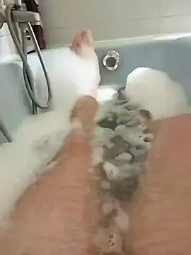 Snapshot of hexsmith96 chatting on 01/31/25, 08:01 hexsmith96 online show from 01/31/25, 08:01