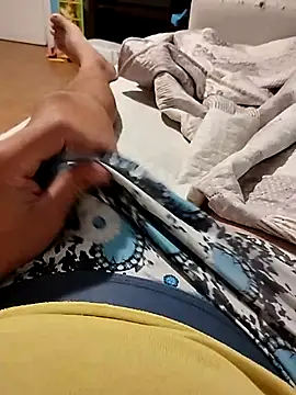 Snapshot of hexsmith96 chatting on 09/17/25, 10:22 hexsmith96 online show from 09/17/25, 10:22