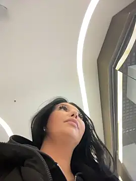 Tisha Busty online show from 03/04/26, 02:01