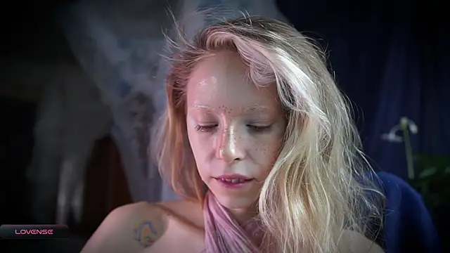  Phantom thread  online show from 10/27/25, 09:57