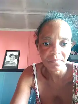 Snapshot of sweets_80 chatting on 02/12/25, 02:43 sweets 80 online show from 02/12/25, 02:43