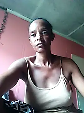 Snapshot of sweets_80 chatting on 02/15/25, 02:00 sweets 80 online show from 02/15/25, 02:00