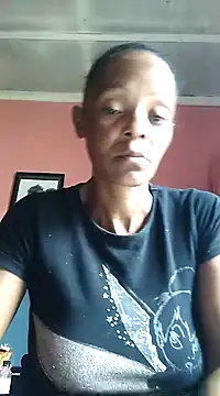 Snapshot of sweets_80 chatting on 02/18/25, 12:28 sweets 80 online show from 02/18/25, 12:28