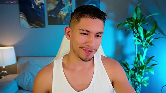 Snapshot of Aaronfox_x chatting on 01/02/25, 07:51 Aaronfox x online show from 01/02/25, 07:51