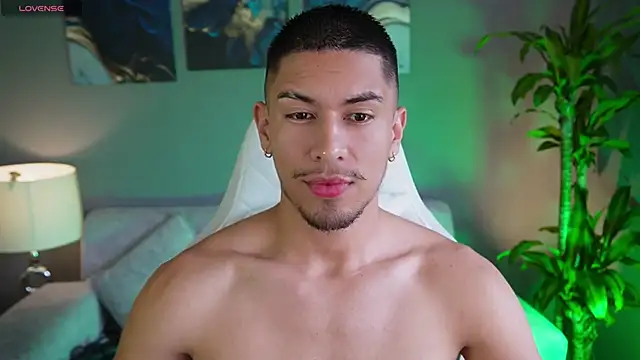 Snapshot of Aaronfox_x chatting on 01/11/25, 08:21 Aaronfox x online show from 01/11/25, 08:21