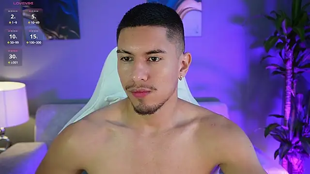 Snapshot of Aaronfox_x chatting on 01/21/25, 01:11 Aaronfox x online show from 01/21/25, 01:11