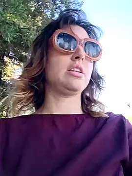 Snapshot of PompasPurpleriver chatting on 04/23/26, 11:18 PompasPurpleriver online show from 04/23/26, 11:18