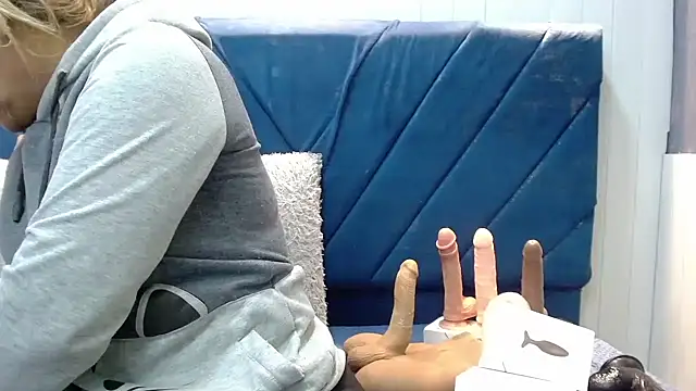 NathaliaSmith3x online show from 10/04/25, 03:37