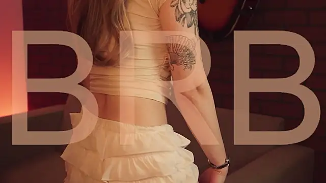 Snapshot of EllieCutes chatting on 02/09/26, 05:55 EllieCutes online show from 02/09/26, 05:55