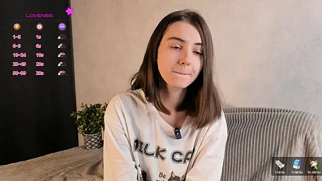 Snapshot of MeghanElson chatting on 01/27/25, 11:43 MeghanElson online show from 01/27/25, 11:43