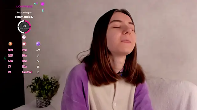 Snapshot of MeghanElson chatting on 01/28/25, 11:28 MeghanElson online show from 01/28/25, 11:28